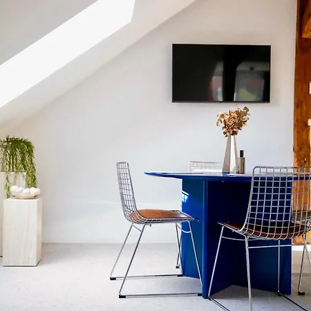 Brand New City Center Design Apartment - Near University- Schlossberg View - By Casa Momo Apartment *