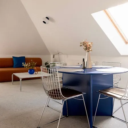 Brand New Center Design - Near University- Schlossberg View - By Casa Momo Apartment *