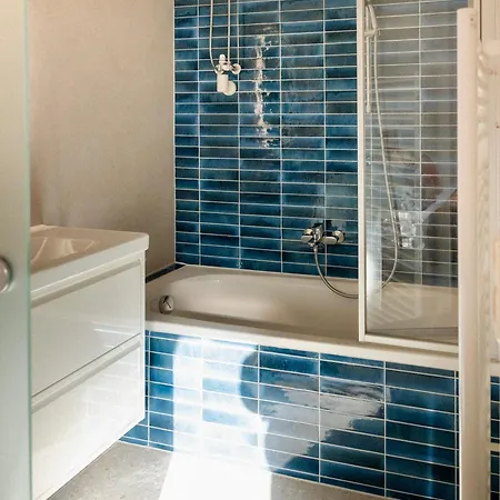 Apartman Brand New City Center Design Apartment - Near University- Schlossberg View - By Casa Momo